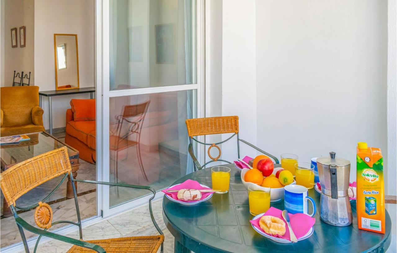 Lovely Apartment In Marbella With Kitchenette Exterior photo